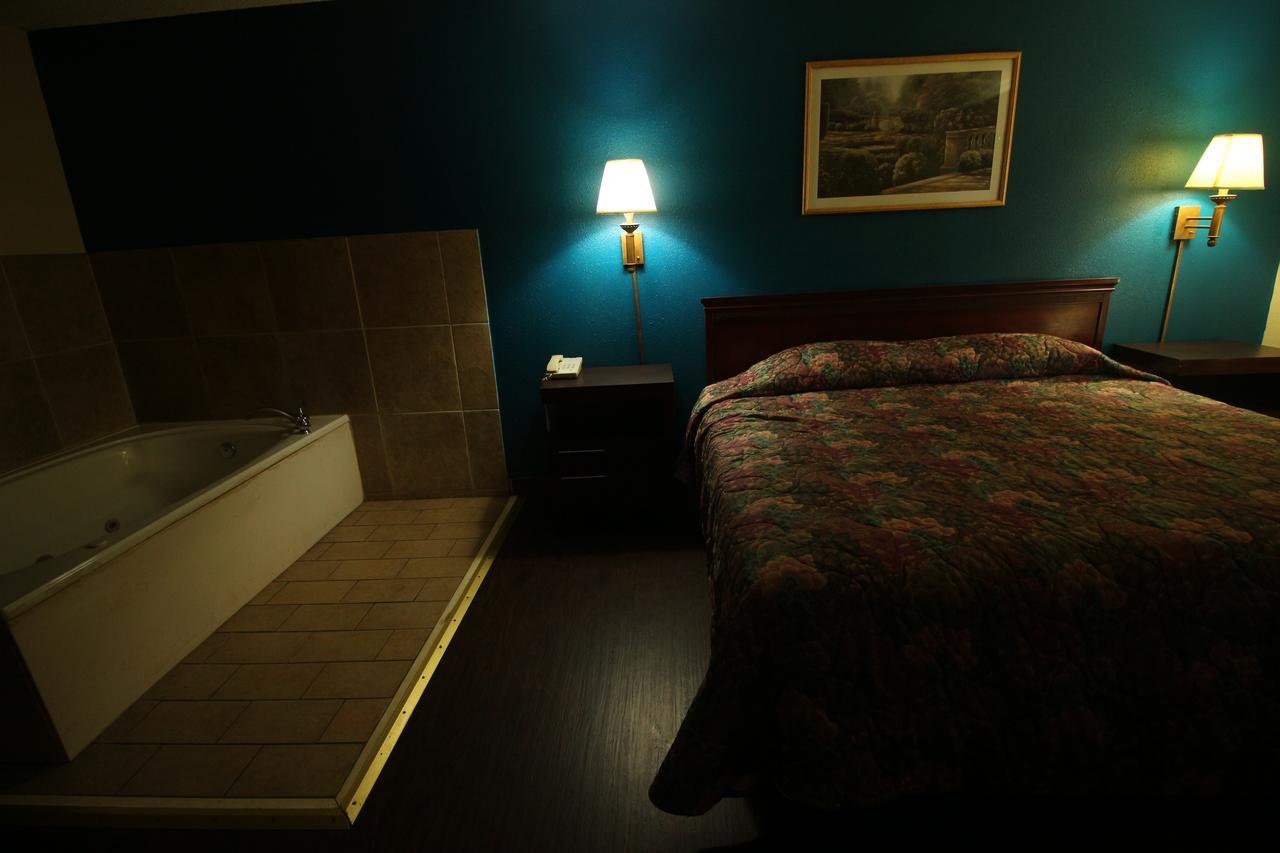 Magnolia Bay Hotel & Suites Jonesboro Zewnętrze zdjęcie